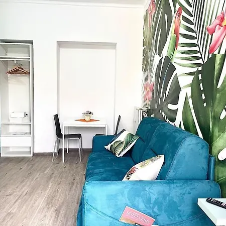 Loft Deluxe Metro Bengasi * Turim